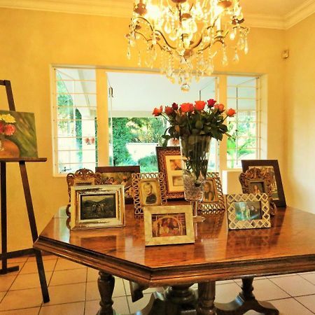 Vair'S Place Guest House In Sandton Paulshof - Apartment, Lux Suites & Spa Johannesburg Luaran gambar